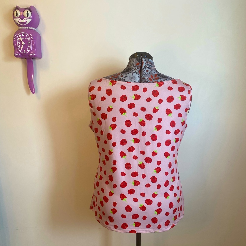 Raspberry Pin Up Top - Picture 3 of 8